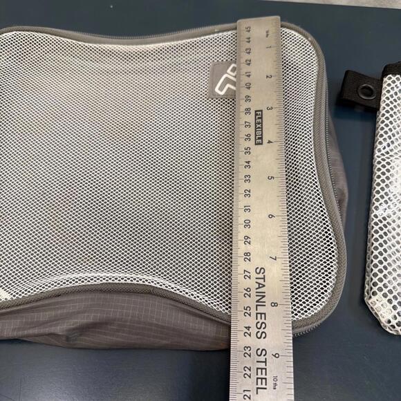 2 Travel Toiletry Bags Kavu Plastic Mesh Compression Gray Bag Zippered - Picture 5 of 13